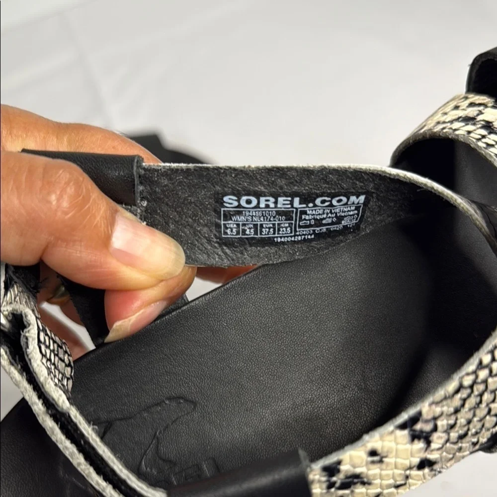 Sorel Black and Cream Sandals with Wide Strap